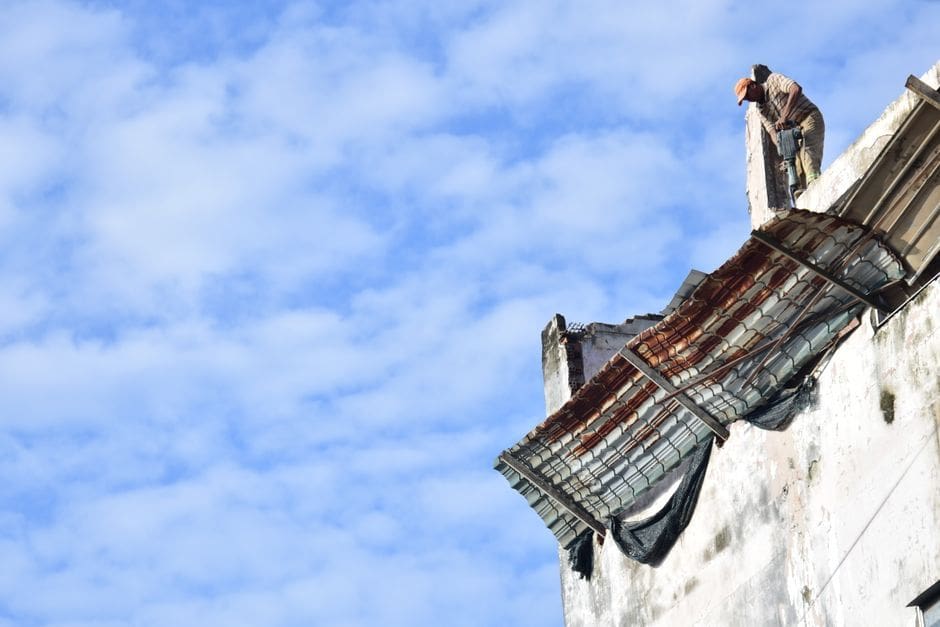 roof repair mckinney tx: signs a McKinney roof needs repair