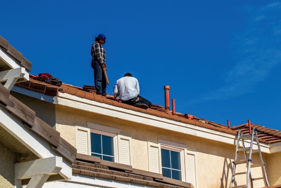 roof replacement plano tx: signs a roof needs replacing