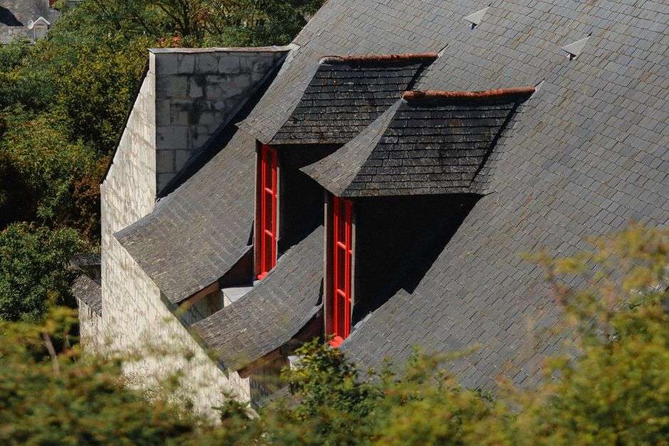 hail damage roof signs: What are the first hail damage roof signs to look for