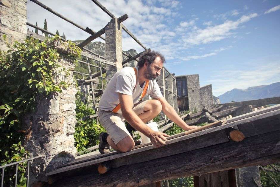 repair or replace roof: How do you know if a repair will actually hold