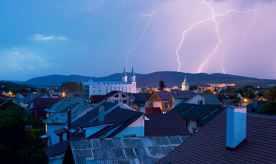 roof repair rockwall tx: How fast can you get out after a storm in Rockwall